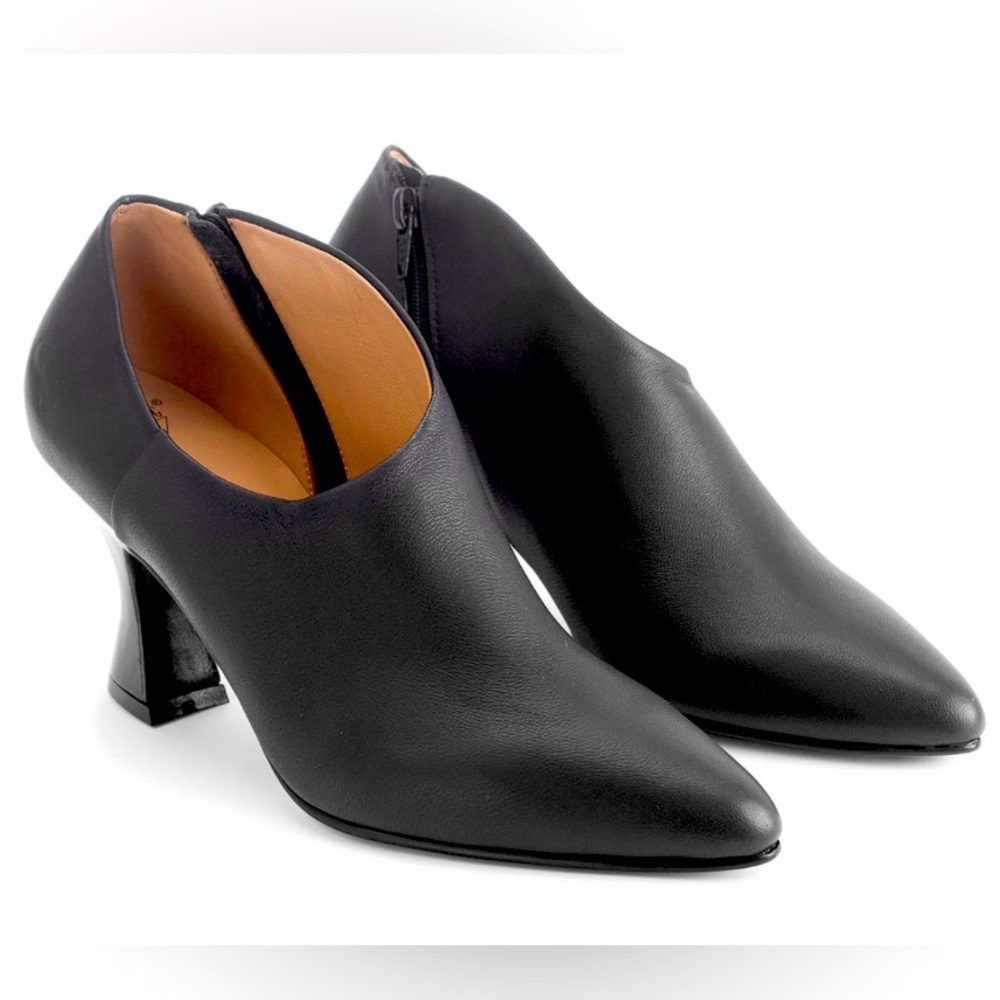 John Fluevog Poser Edie - Sexy Asymmetrical Heel, size 9